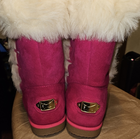 SHIEKH WOMEN'S HOT PINK FUR & SUEDE BOOTS - Picture 3 of 9